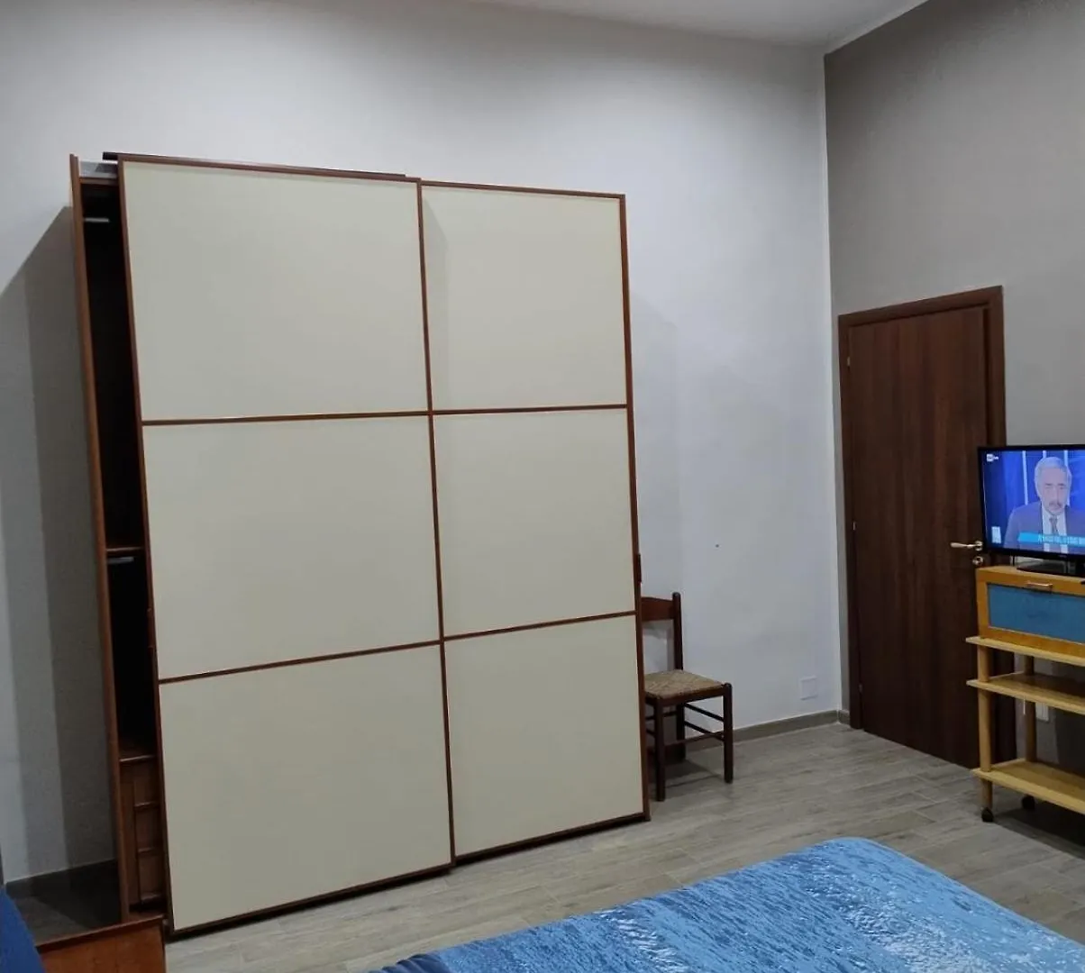 Naples In Family Apartment